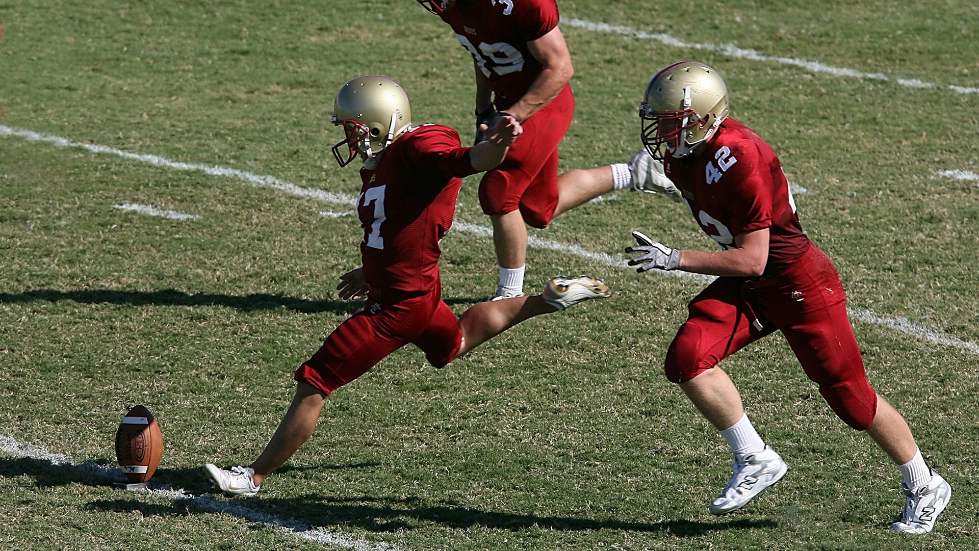 维尼修斯一剑封喉，荷兰压哨绝杀背后的足球哲学革命
