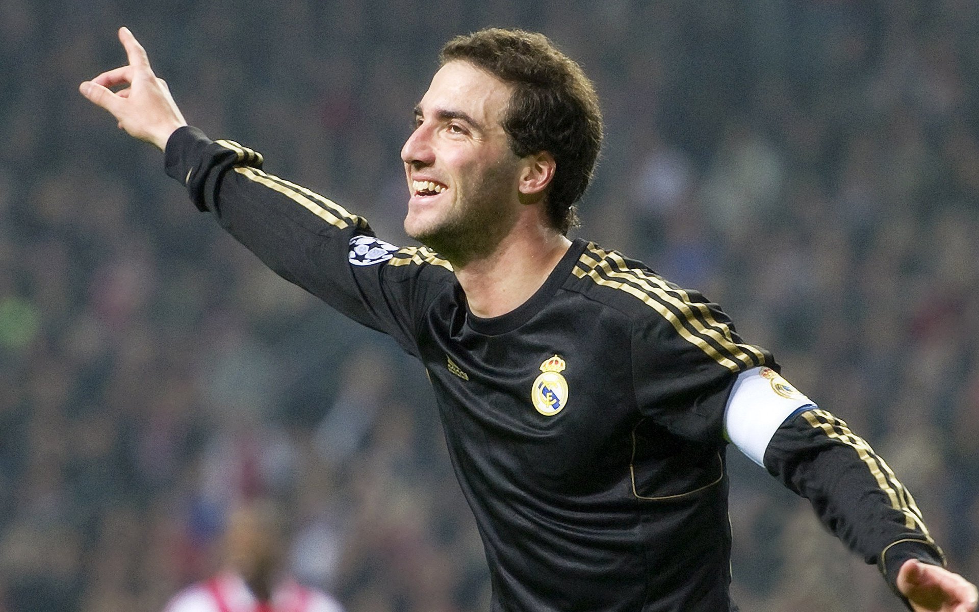 当库里在欧冠决赛接管比赛，一场跨越时空的体育寓言